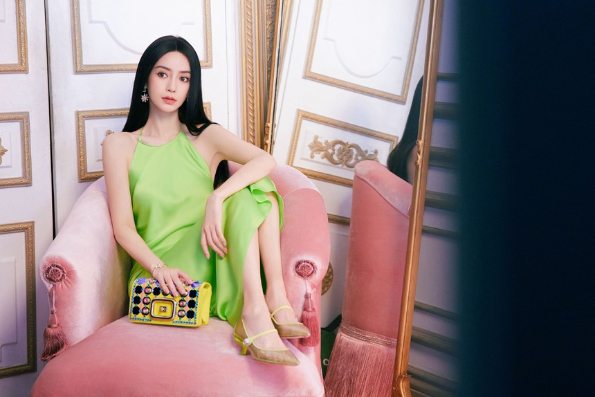 Angelababy đón sinh nhật tuổi 34: Vẻ đẹp bị thời gian bỏ quên - Ảnh 5. Angelababy đón sinh nhật tuổi 34: Vẻ đẹp bị thời gian bỏ quên - Ảnh 5.