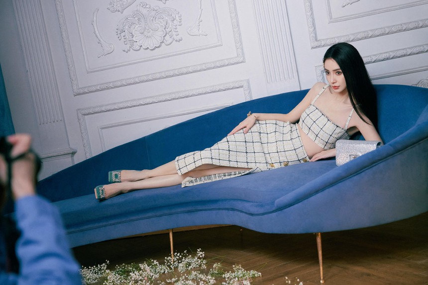 Angelababy đón sinh nhật tuổi 34: Vẻ đẹp bị thời gian bỏ quên - Ảnh 4. Angelababy đón sinh nhật tuổi 34: Vẻ đẹp bị thời gian bỏ quên - Ảnh 4.