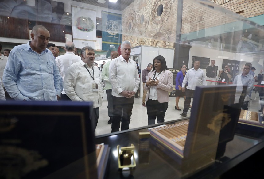 Cuba: Lễ hội xì gà Habano trở lại sau hai năm vắng bóng - Ảnh 1.