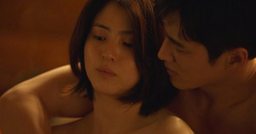 Loạt phim Hàn chẳng có gì ngoài cảnh nóng phản cảm: Han So Hee 'lăn xả' nhưng vẫn chưa táo bạo bằng trùm cuối - Ảnh 3. Loạt phim Hàn chẳng có gì ngoài cảnh nóng phản cảm: Han So Hee 'lăn xả' nhưng vẫn chưa táo bạo bằng trùm cuối - Ảnh 3.