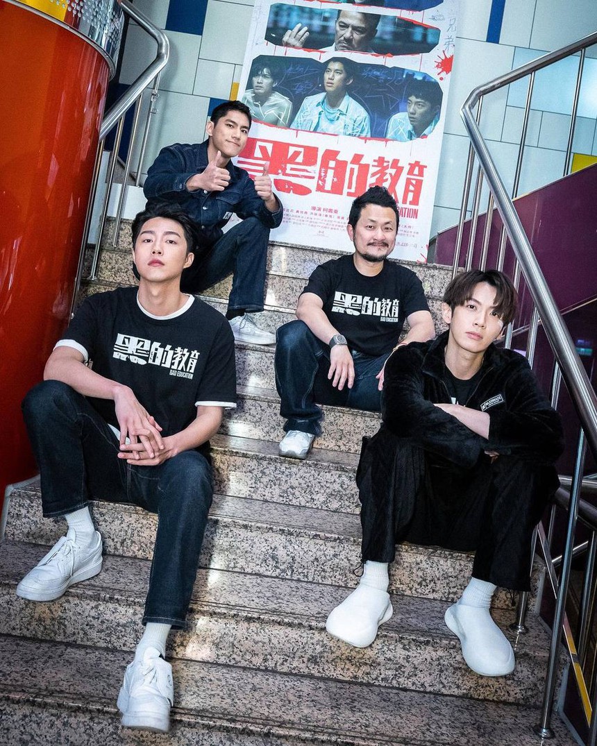 'Nam thần thanh xuân' Kha Chấn Đông chính thức lộ diện sau tai nạn nổ mặt, nhan sắc có còn như xưa? - Ảnh 7.