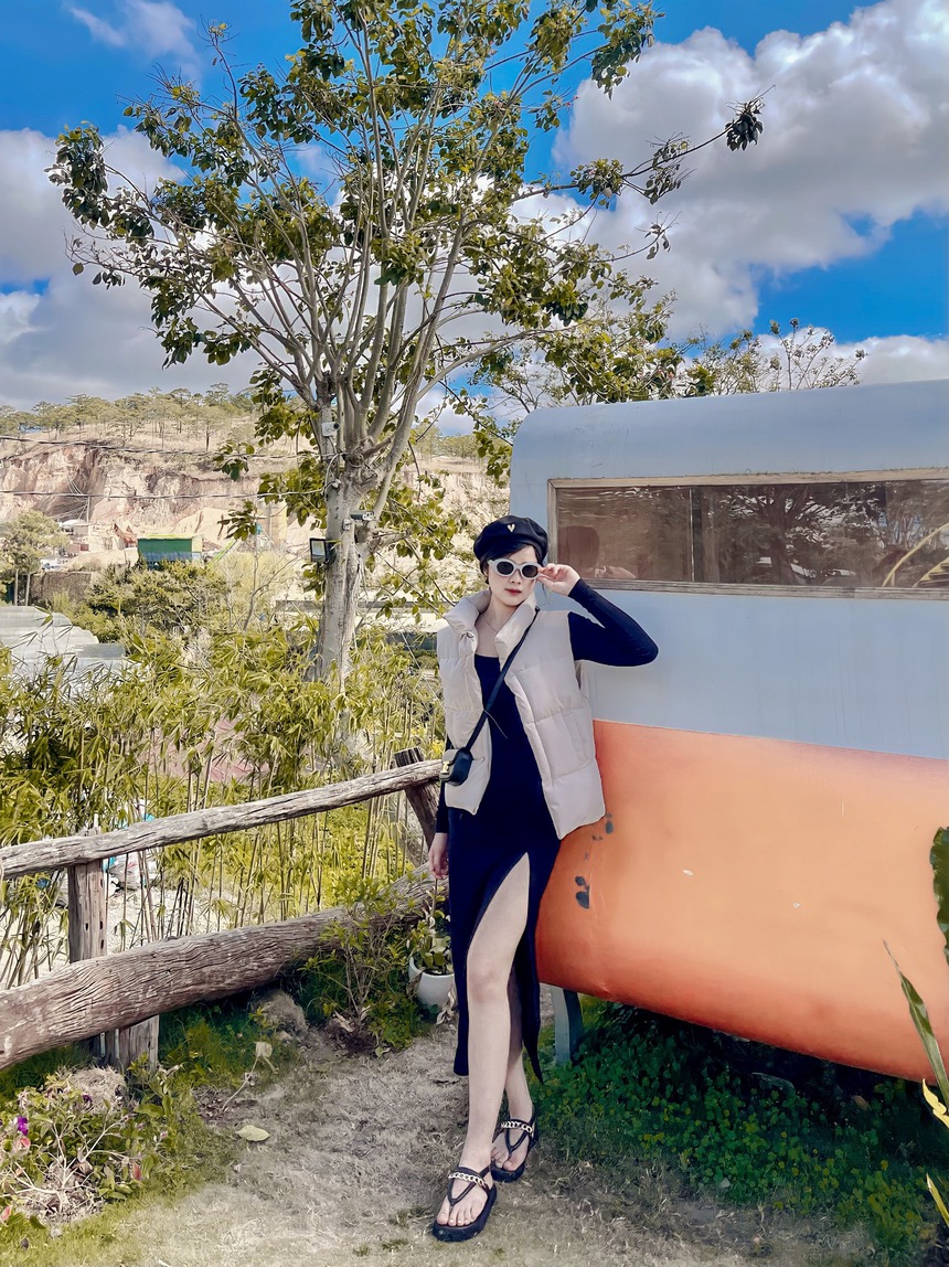 Hot girl bóng đá nữ Việt Nam khoe chân dài giữa trời Đà Lạt - Ảnh 1. Trà My, Trà My bóng đá nữ, Trà My hot girl, hot girl Trà My bóng đá nữ, Trà Mi, Trà Mi bóng đá nữ