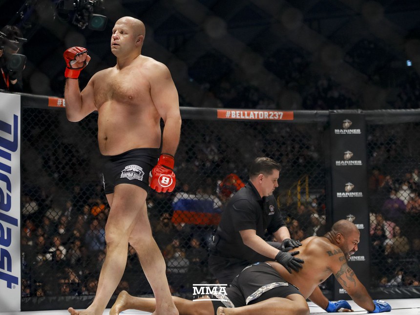 Huyền thoại MMA Fedor Emelianenko và khúc nhạc cuối ở tuổi 46 - Ảnh 2. Huyền thoại MMA Fedor Emelianenko và khúc nhạc cuối ở tuổi 46 - Ảnh 2.