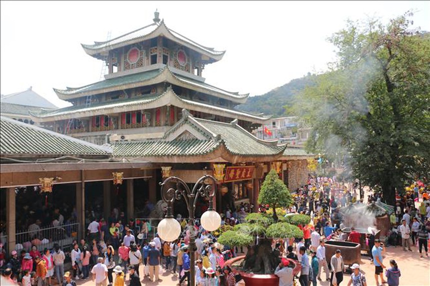 Sống chậm Cuối tuần: Đầu năm, cầu cho sự an lành - Ảnh 1.