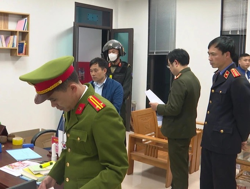 Phú Thọ: Khởi tố Giám đốc Trung tâm đăng kiểm xe cơ giới số 19-01V - Ảnh 1.