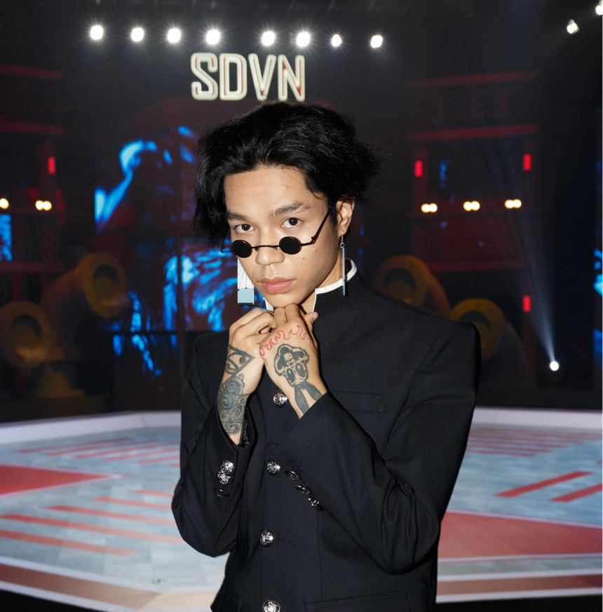 Profile vũ công kém 7 tuổi lộ ảnh khóa môi Bảo Anh - Ảnh 5. Profile vũ công kém 7 tuổi lộ ảnh khóa môi Bảo Anh - Ảnh 5.