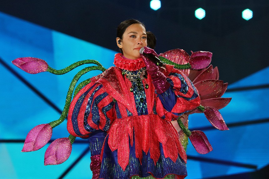 “O Sen” Ngọc Mai vì đâu nên nỗi: Từ cái tên vạn người mê sau đăng quang The Masked Singer đến việc bị hàng loạt khán giả “quay xe” chỉ trích?  - Ảnh 2.