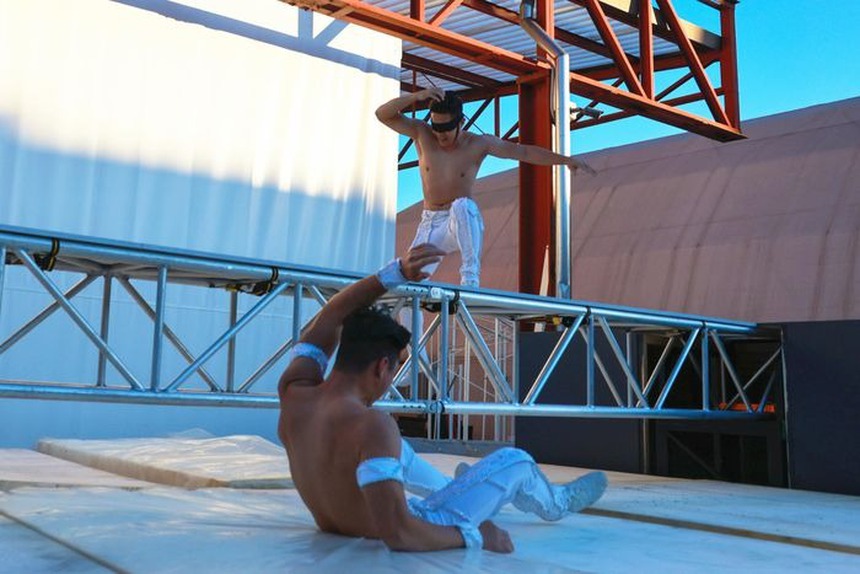 Quốc Nghiệp bị ngã khi luyện tập tại Italy - Ảnh 3. Quốc Nghiệp bị ngã khi luyện tập tại Italy - Ảnh 3.