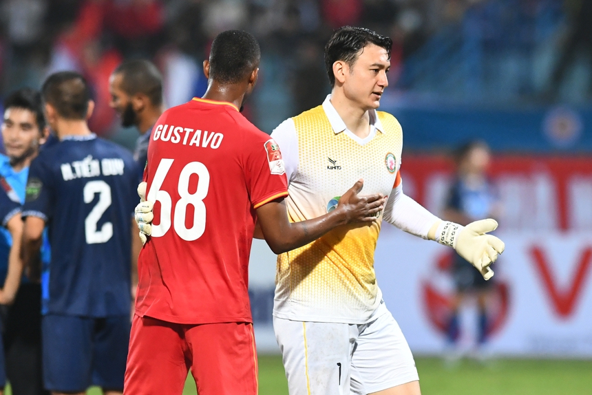 Văn Lâm thất vọng sau trận thua đậm nhất sự nghiệp tại V.League - Ảnh 3.