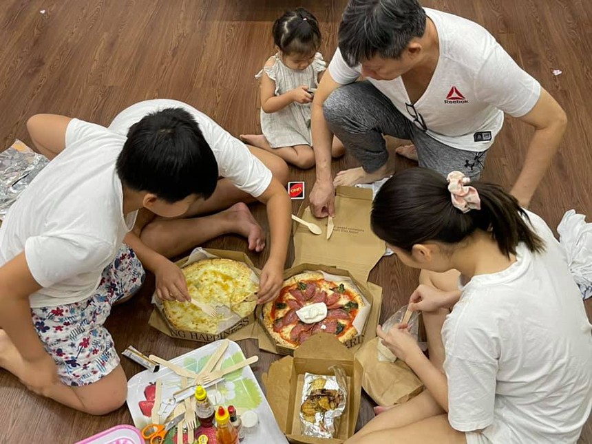 Sao nữ Vbiz từng bật khóc vì ly hôn năm 23 tuổi: Đã tái hôn, cuộc sống trong cơ ngơi ở vùng ngoại ô thế nào?  - Ảnh 4.