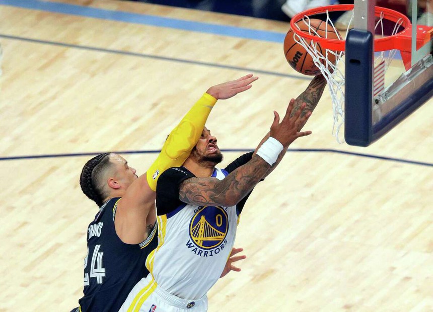 2 ngôi sao nhận án phạt của NBA vì đánh nhau - Ảnh 2.