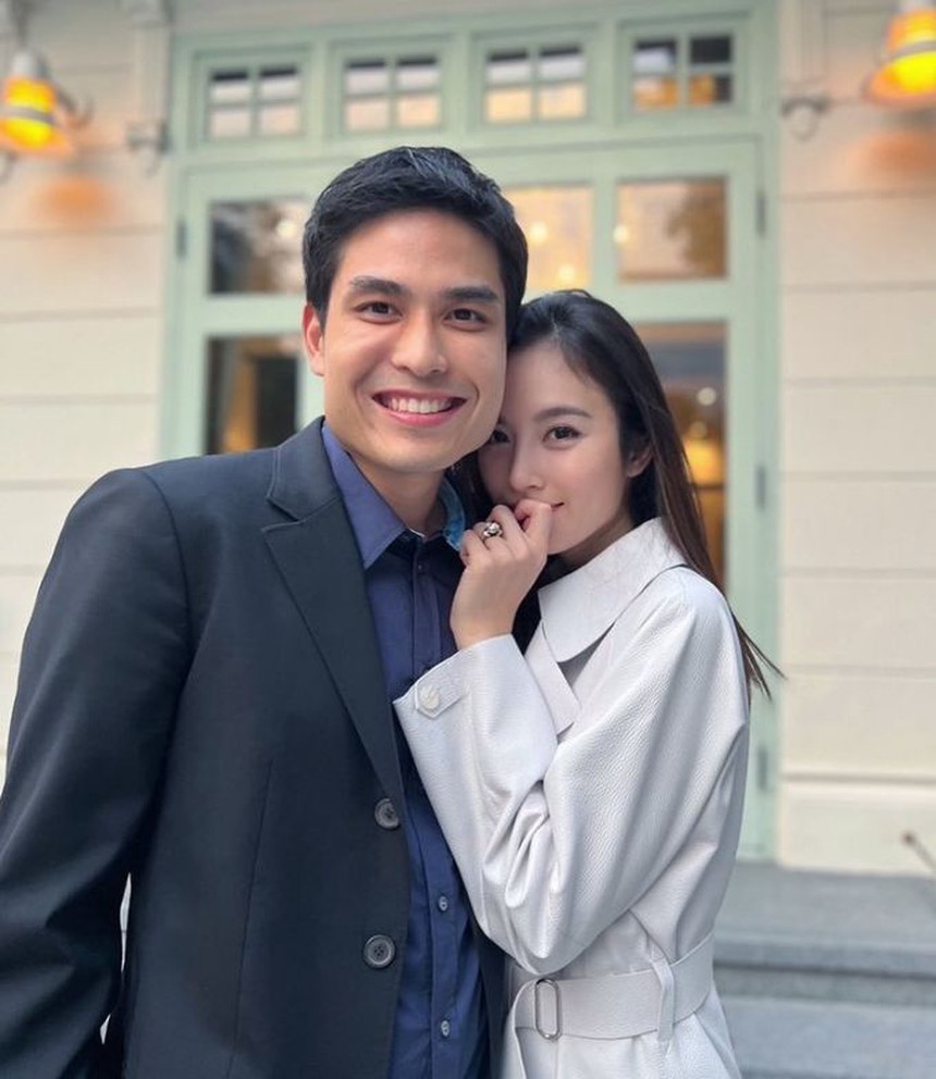 'Nóng mắt' với vai diễn táo bạo nhất của 'mỹ nhân chuyển giới' Nong Poy: Khiến một tài tử phải súc miệng, chạy về nhà vì bị hôn đến ná thở  - Ảnh 2.