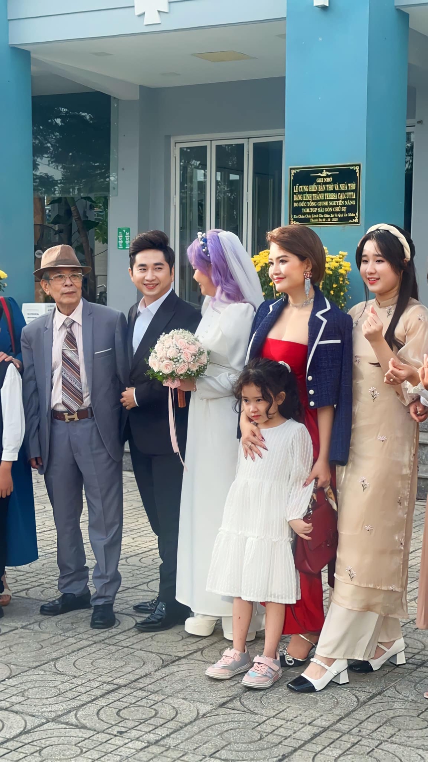 Ca sĩ Bảo Anh và Bằng Cường trong lễ cưới sáng nay - Ảnh 2.