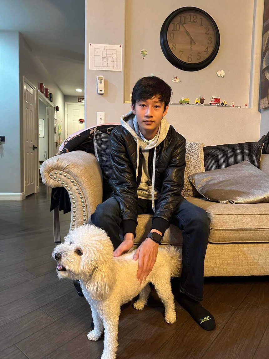 Quý tử nhà Quang Dũng trổ mã với chiều cao 1m85 ở tuổi 15 - Ảnh 2. Quý tử nhà Quang Dũng trổ mã với chiều cao 1m85 ở tuổi 15 - Ảnh 2.