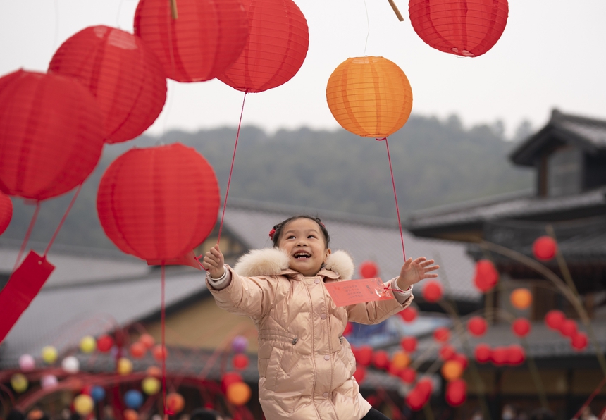 Rực rỡ Lễ hội Đèn lồng ở Trung Quốc - Ảnh 7.