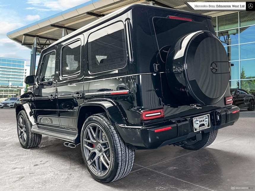 Đại lý báo Mercedes-AMG G 63 bản siêu hiếm về Việt Nam: Giá 12,61 tỷ đồng, chiều giới nhà giàu không thích đụng hàng - Ảnh 10.