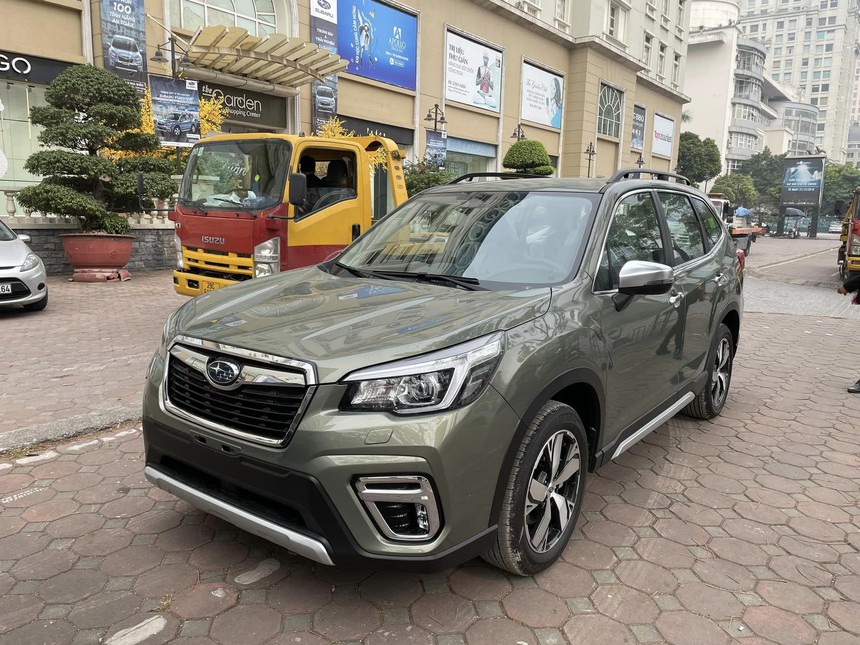 Lỗi thời 1 đời, hàng loạt ô tô bị dọn kho sau Tết: Hyundai, Subaru giảm giá cả trăm triệu đồng - Ảnh 2. Lỗi thời 1 đời, hàng loạt ô tô bị dọn kho sau Tết: Hyundai, Subaru giảm giá cả trăm triệu đồng - Ảnh 2.