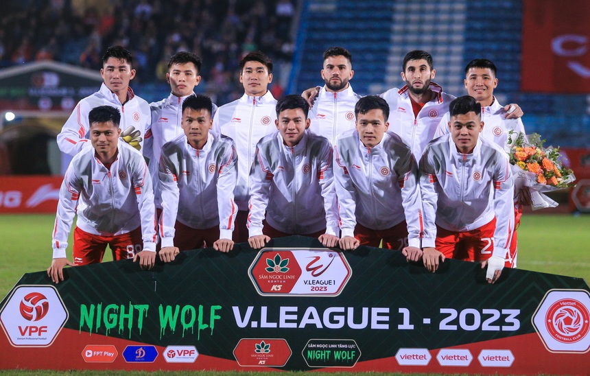 Văn Quyết tức giận chỉ tay cảnh cáo vì cho rằng cầu thủ Viettel chơi xấu - Ảnh 9.