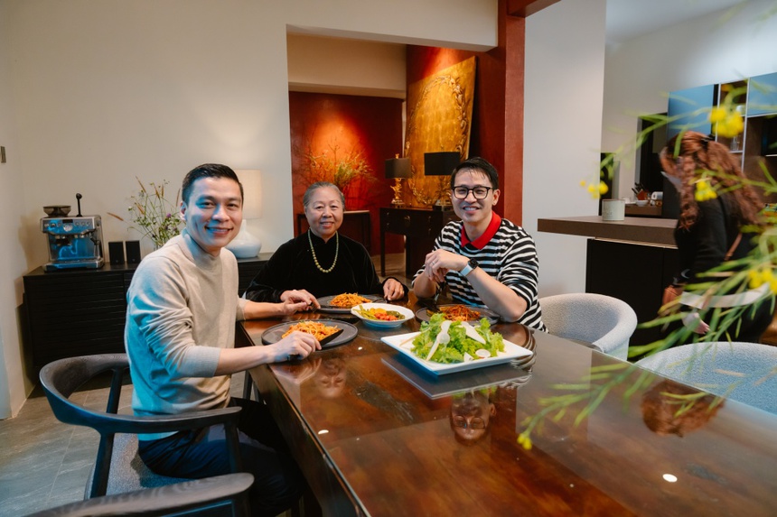 Tập 8 'Là Nhà': Sửa nhà kỷ niệm của mẹ thành siêu phẩm giữa rừng cây, Adrian Anh Tuấn - Sơn Đoàn vỡ òa vì quá đẹp - Ảnh 11.