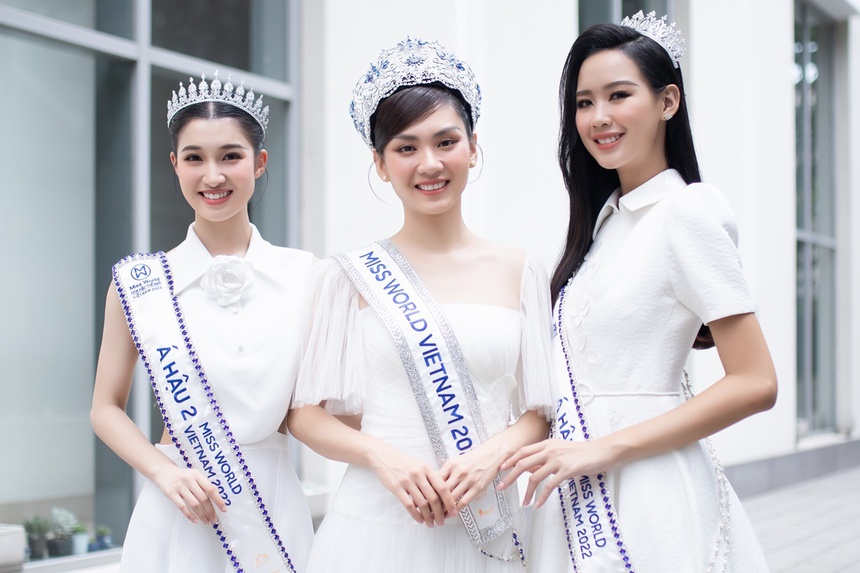 Bảo Ngọc bật khóc chia sẻ về loạt ồn ào của Hoa hậu Mai Phương: 'Hầu như chị phải một mình trải qua những điều đó' - Ảnh 4.