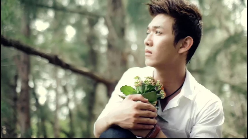 Song Luân hot càng thêm hot: Giai điệu 10 năm trước bất ngờ gây sốt MXH nhưng visual vướng nghi vấn 'đập đi xây lại gần hết'! - Ảnh 3. Song Luân hot càng thêm hot: Giai điệu 10 năm trước bất ngờ gây sốt MXH nhưng visual vướng nghi vấn 'đập đi xây lại gần hết'! - Ảnh 3.