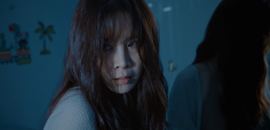 Khán giả tranh cãi vì phim kinh dị Việt vừa ra rạp: Chủ đề đậm mùi tấn công phụ nữ, diễn xuất có cứu lại được? - Ảnh 4. Khán giả tranh cãi vì phim kinh dị Việt vừa ra rạp: Chủ đề đậm mùi tấn công phụ nữ, diễn xuất có cứu lại được? - Ảnh 4.