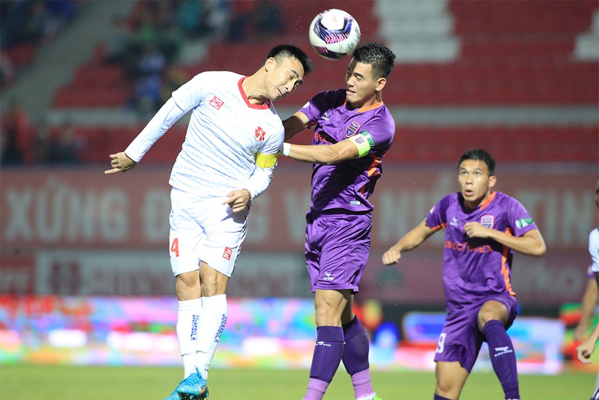 Tiến Linh đến gần Quả bóng vàng Việt Nam 2022 - Ảnh 1.