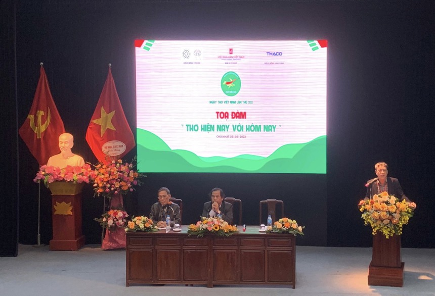 Thơ hiện nay với hôm nay (kỳ 1): Thơ in thì nhiều, mà người đọc thì ít - Ảnh 1.