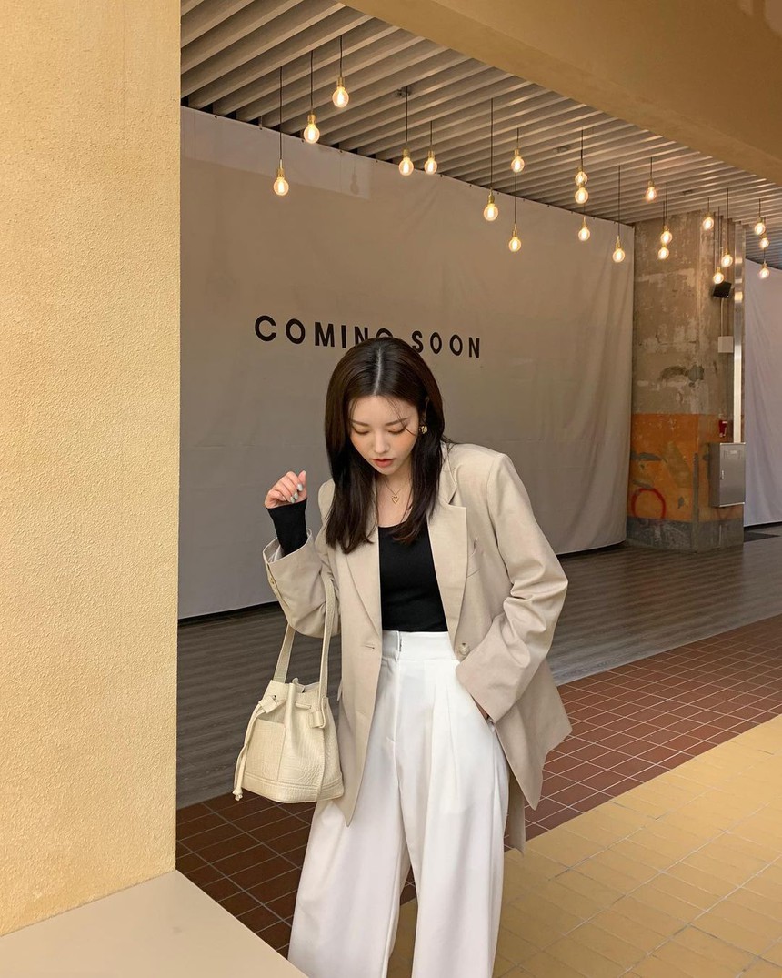 8 gợi ý phối đồ tông be cho nàng công sở: dễ áp dụng lại cực kỳ nổi bật  - Ảnh 7.