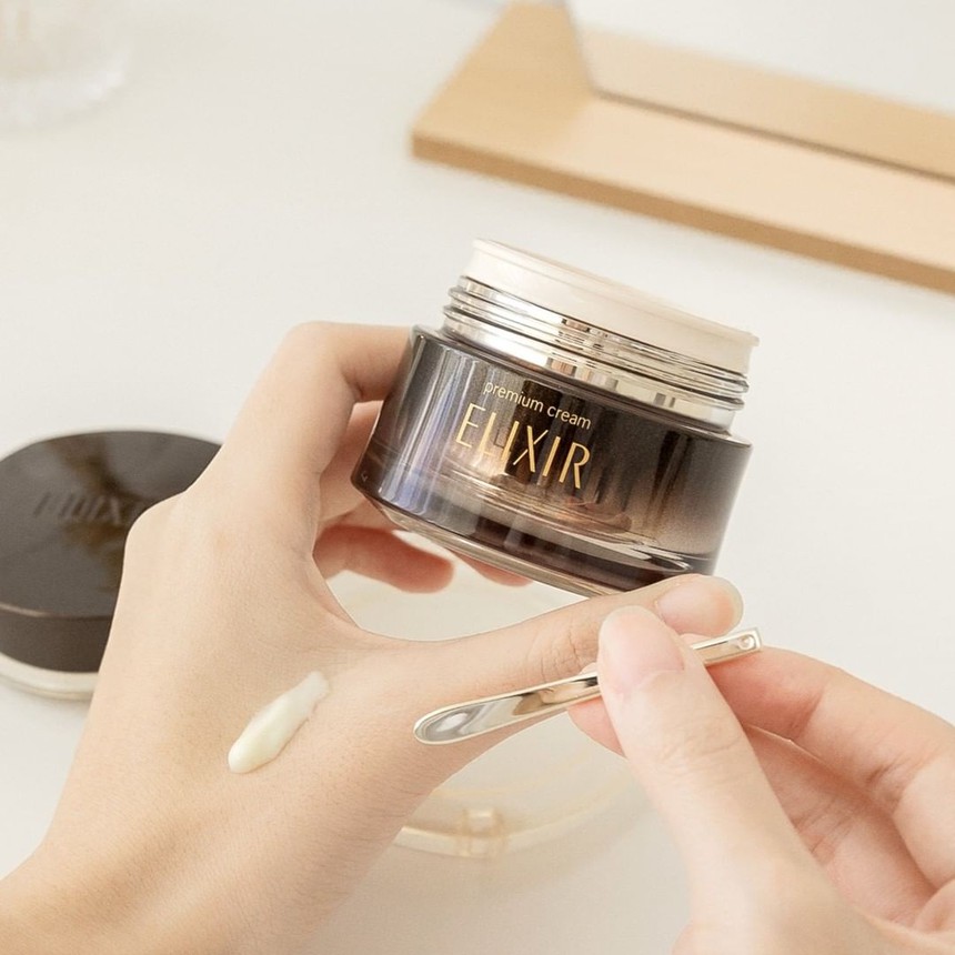 5 lọ kem sẽ giúp làm đầy nếp nhăn, chống lão hóa hiệu quả cho nàng ngoài 25 tuổi  - Ảnh 2.