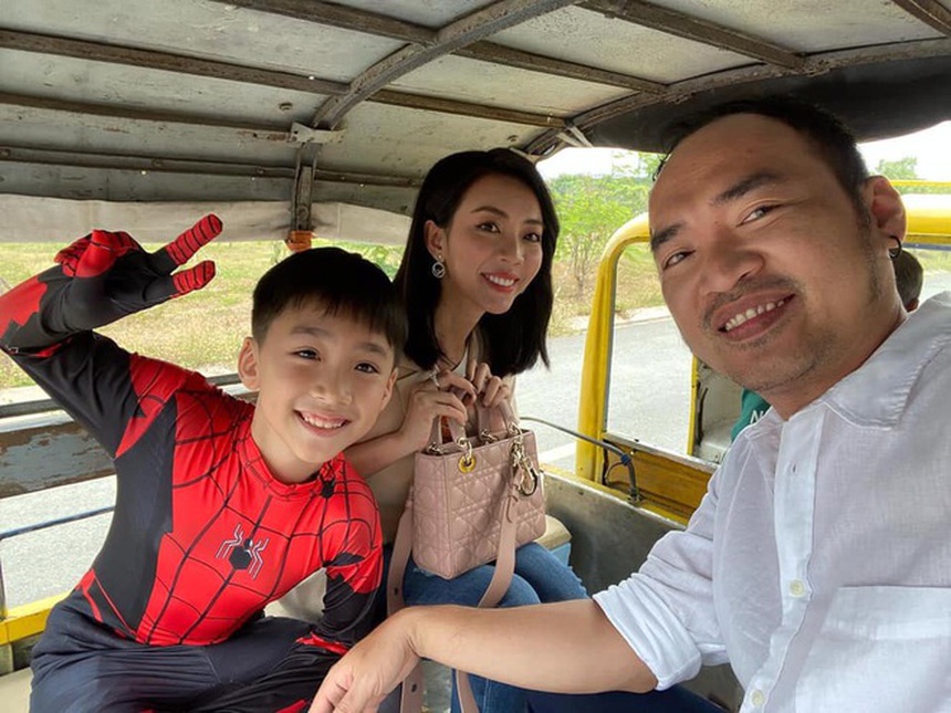 Sao Vbiz hoán đổi tiền lì xì của con từ 10 triệu thành 100 nghìn nhưng nhóc tỳ không nhận ra vì lí do ít ai ngờ đến - Ảnh 4. Sao Vbiz hoán đổi tiền lì xì của con từ 10 triệu thành 100 nghìn nhưng nhóc tỳ không nhận ra vì lí do ít ai ngờ đến - Ảnh 4.