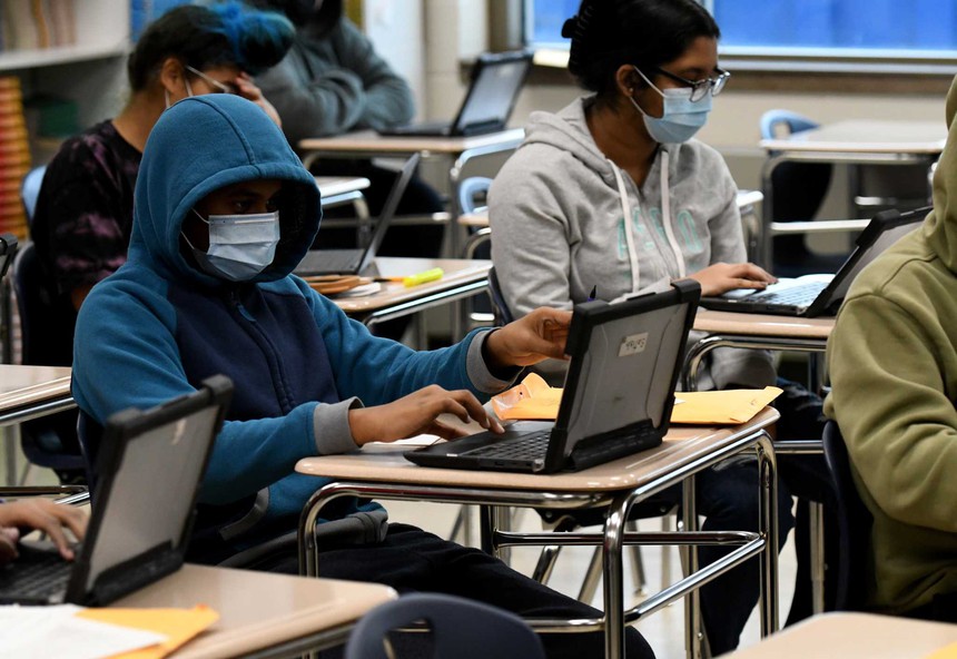 Sinh viên tốt nghiệp đại học nhờ ChatGPT, viết luận văn chỉ trong 1 ngày - Ảnh 3. Sinh viên tốt nghiệp đại học nhờ ChatGPT, viết luận văn chỉ trong 1 ngày - Ảnh 3.