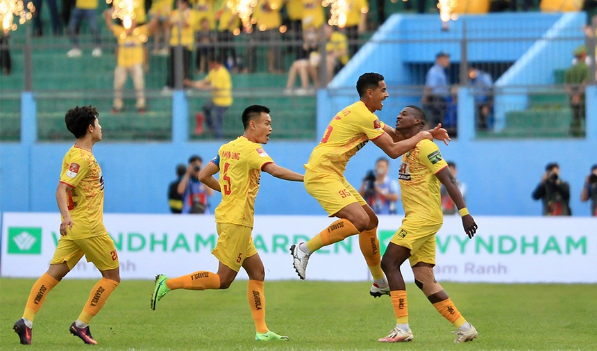 Đấu sớm vòng 2 Night Wolf V-League 2023: Xứ Thanh mở hội, Quy Nhơn khó lường - Ảnh 1.