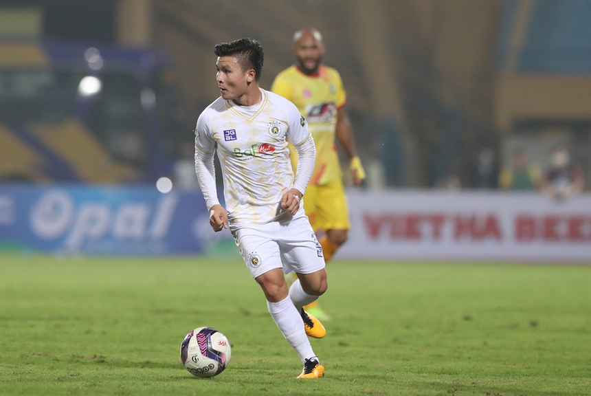 Về đá V-League chứ, Quang Hải? - Ảnh 1.