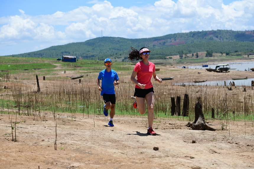 THACO Marathon Vì An toàn giao thông - Sa Thầy 2023 thu hút 1.000 VĐV tham dự - Ảnh 1. THACO Marathon Vì An toàn giao thông - Sa Thầy 2023 thu hút 1.000 VĐV tham dự - Ảnh 1.