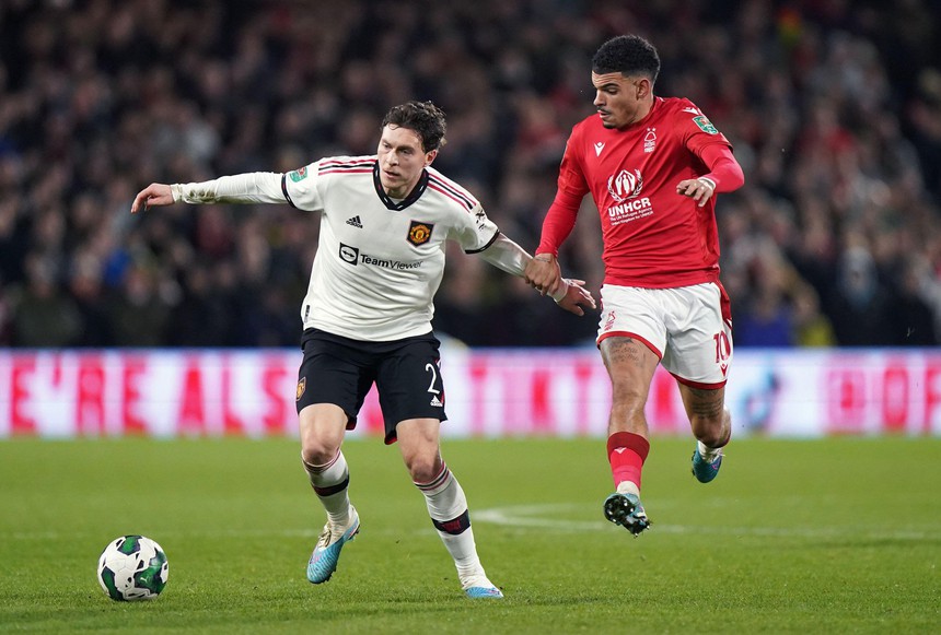 Lindelof được HLV xếp đá tiền vệ phòng ngự ở 10 phút cuối trận gặp Nottingham Forest tại bán kết Carabao Cup Lindelof được HLV xếp đá tiền vệ phòng ngự ở 10 phút cuối trận gặp Nottingham Forest tại bán kết Carabao Cup