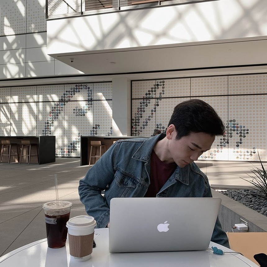 Nhà tuyển dụng: "Con gà ban đầu đẻ được 5 quả trứng, sau một tháng đẻ được bao nhiêu quả trứng?", ứng viên trả lời với EQ đỉnh cao và được nhận luôn vào làm! - Ảnh 2.