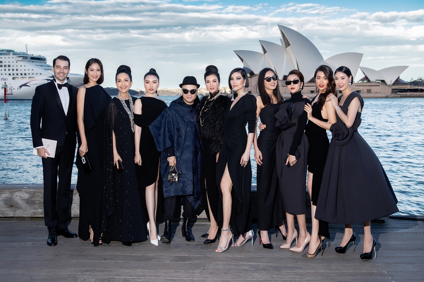 NTK Đỗ Mạnh Cường ra mắt BST Xuân - Hè 2023 tại Đại học Sydney 170 năm tuổi - Ảnh 4.