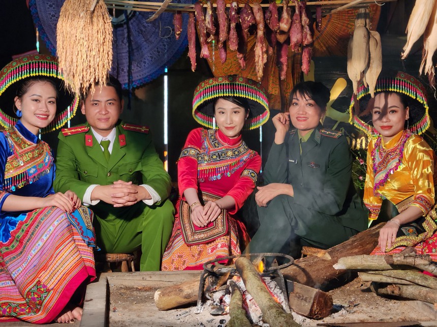 Vũ Huyền Ngọc - viết nhạc từ những câu chuyện thật - Ảnh 3. Vũ Huyền Ngọc - viết nhạc từ những câu chuyện thật - Ảnh 3.