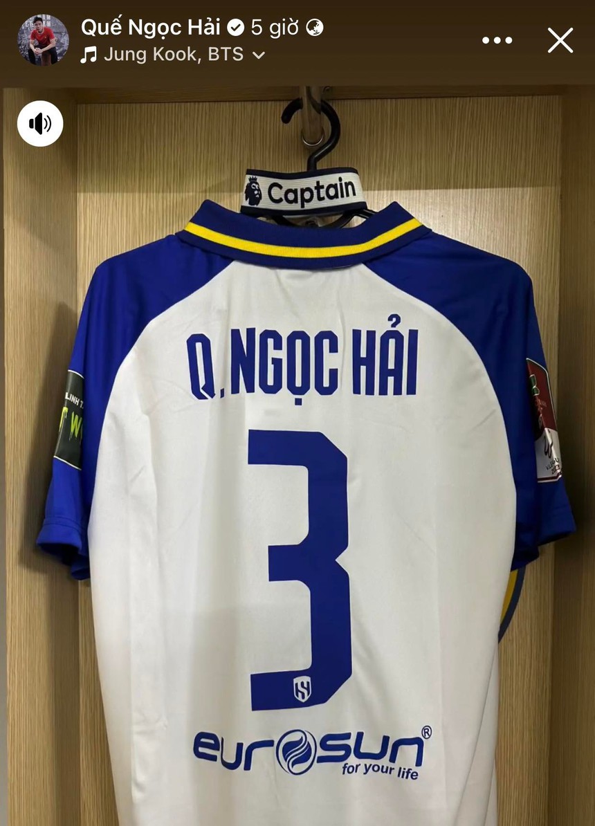 Quế Ngọc Hải dùng băng đội trưởng như Ngoại hạng Anh - Ảnh 1. Quế Ngọc Hải, SLNA, V-League 2023, băng đội trưởng, Premier League