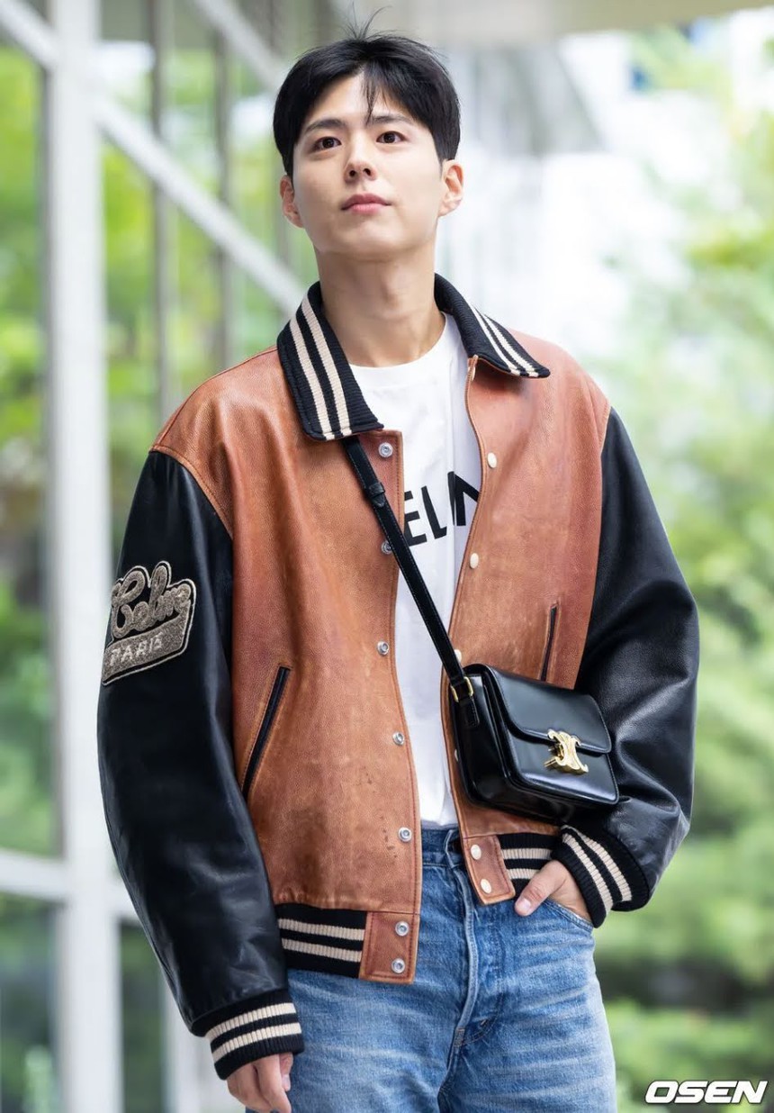 Hành động thời trung học của Park Bo Gum gây chú ý - Ảnh 4.