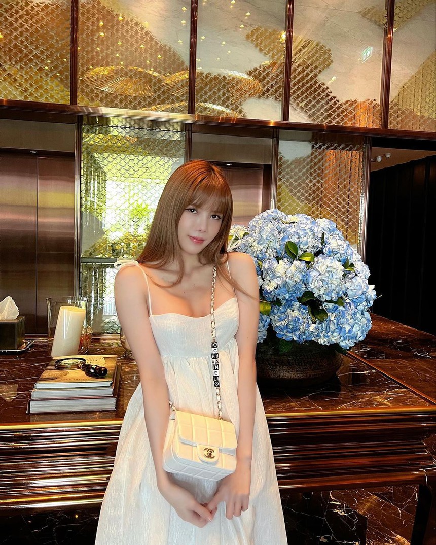 Sống một mình nhưng Thiều Bảo Trâm chi tiền không tiếc tay để sắm đồ gia dụng: Máy lọc nước Nhật 136 triệu, có cả  ''bảo bối'' vệ sinh mơ ước của mọi nhà  - Ảnh 1.