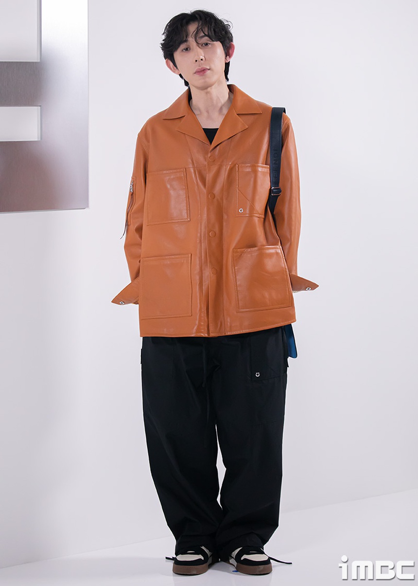 Song Hye Kyo cười gượng trong lần đầu lộ diện sau tin Song Joong Ki tái hôn, "hoàng tử" Park Hyung Sik đẹp át Lee Min Ho tại sự kiện khủng - Ảnh 27.