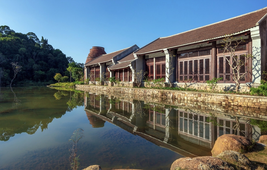 Lễ hội hoá trang lãng mạn, độc đáo thu hút giới trẻ dịp lễ Tình nhân  - Ảnh 1.