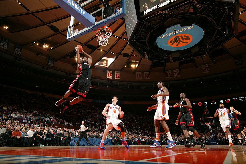 Điểm lại những trận cầu ghi nhiều điểm nhất trong sự nghiệp vĩ đại của LeBron James - Ảnh 9. Điểm lại những trận cầu ghi nhiều điểm nhất trong sự nghiệp vĩ đại của LeBron James - Ảnh 9.