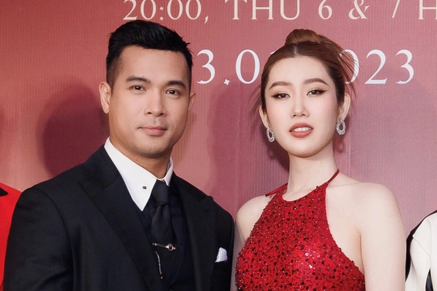 Bí mật sau cảnh hôn cực 'cháy' của Thúy Ngân và Trương Thế Vinh: 1 người cố tình kéo dài nên đến tận nửa đêm mới xong? - Ảnh 1. Bí mật sau cảnh hôn cực 'cháy' của Thúy Ngân và Trương Thế Vinh: 1 người cố tình kéo dài nên đến tận nửa đêm mới xong? - Ảnh 1.