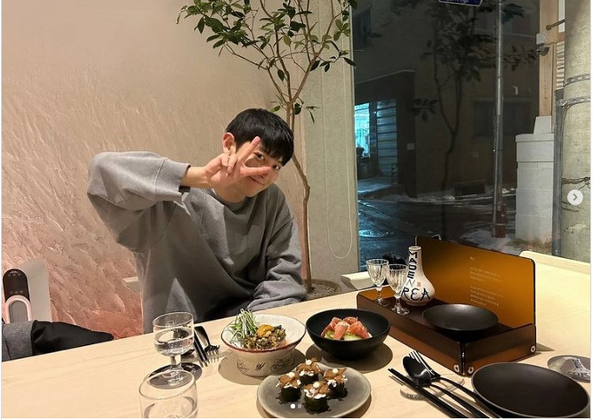 Thành viên được theo dõi nhiều nhất trên Instagram của 15 nhóm nhạc K-pop - Ảnh 5.