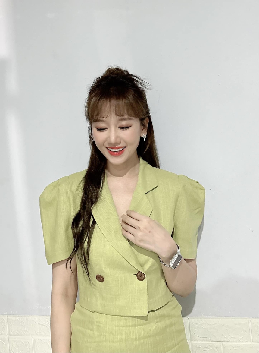 Hari Won bất ngờ mang giấy đăng kí kết hôn với Trấn Thành để 'dằn mặt' một sao nữ Vbiz, chuyện gì đây? - Ảnh 3.