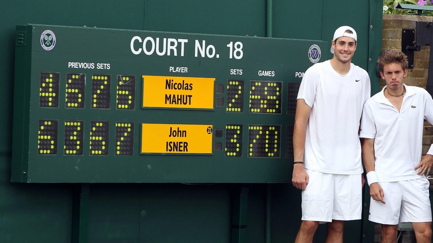 Những kỷ lục thể thao mãi trường tồn: Kỳ tích Usain Bolt, trận tennis 11 giờ - Ảnh 2. Những kỷ lục thể thao mãi trường tồn: Kỳ tích Usain Bolt, trận tennis 11 giờ - Ảnh 2.