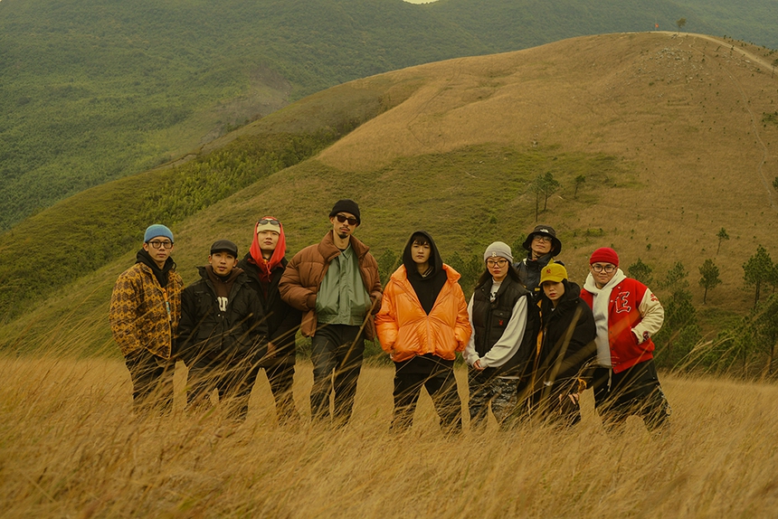 Đen kêu gọi 'Luôn yêu đời', còn nhắc tới cả Phan Mạnh Quỳnh và Taylor Swift - Ảnh 2.